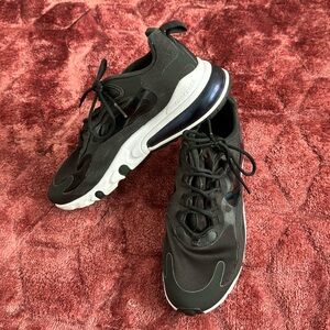 Black Nike Air Max. Size 8.5. Good condition.